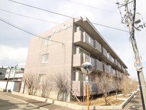 ドミ２５月寒東外観写真