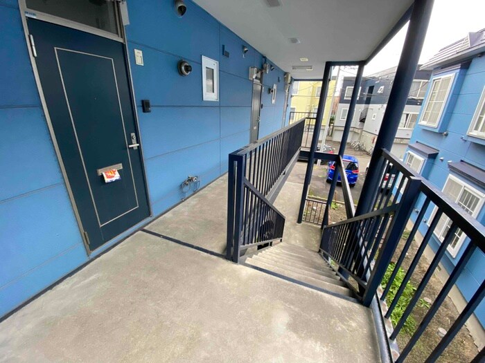 物件外観写真6　(エントランス部分)