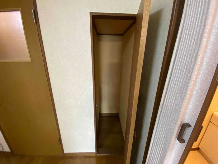 物件内観写真21　(収納)