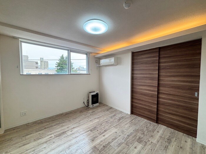 物件内観写真8　(居室)