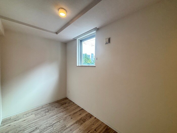 物件内観写真13　(居室)