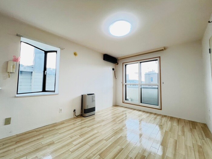 物件内観写真9　(居室)