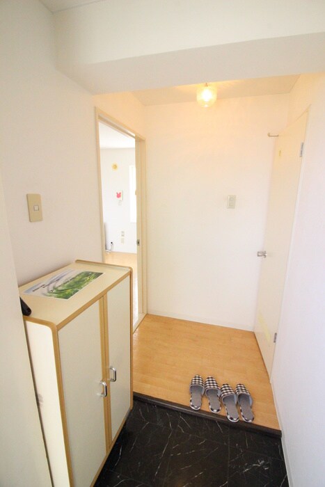 物件内観写真15　(玄関)
