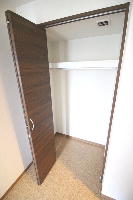 物件内観写真11　(収納)