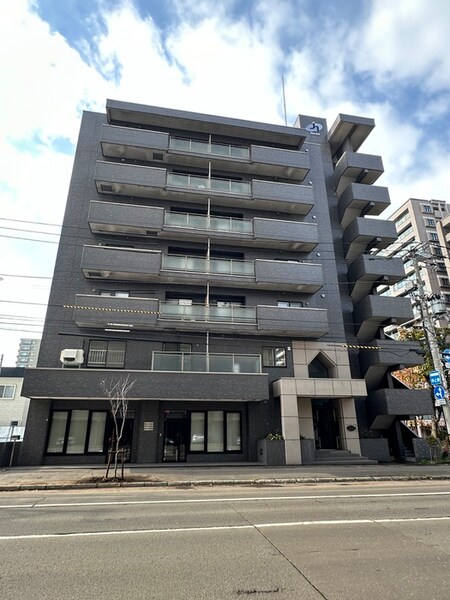 ＡＲＭＳ美術館通外観写真