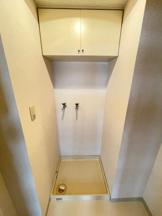 物件内観写真18　(洗濯機置場)