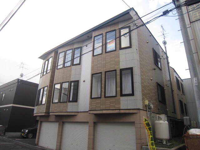 物件外観写真2　(外観写真)