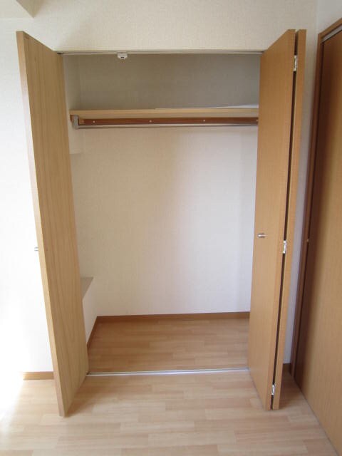 物件内観写真10　(収納)