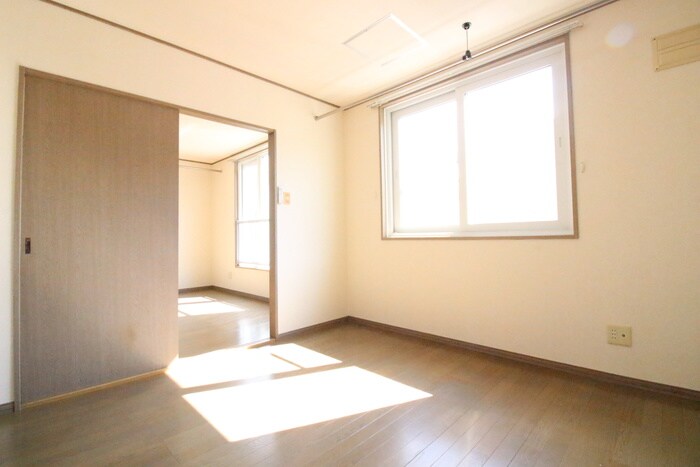 物件内観写真8　(居室)