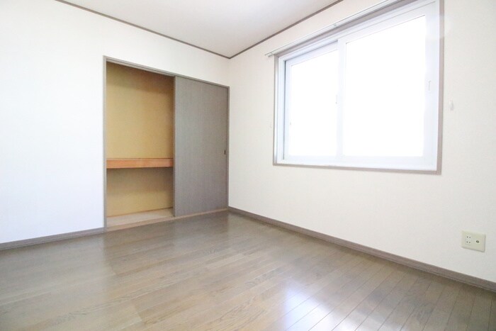 物件内観写真9　(居室)