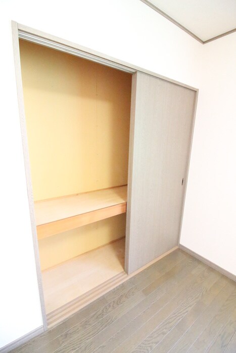 物件内観写真18　(収納)