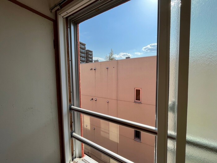 物件内観写真17　(室内からの展望)