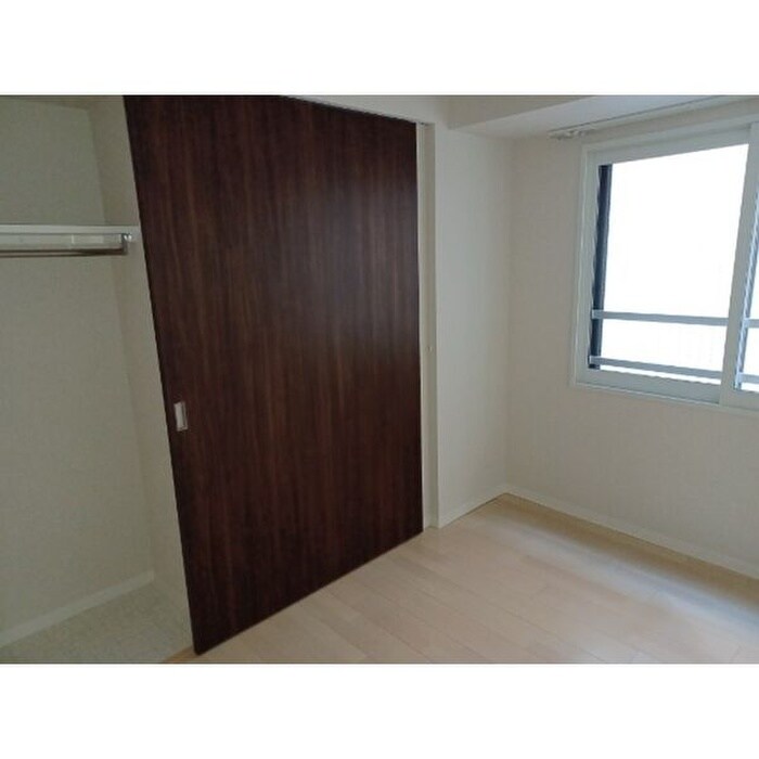 物件内観写真4　(収納)