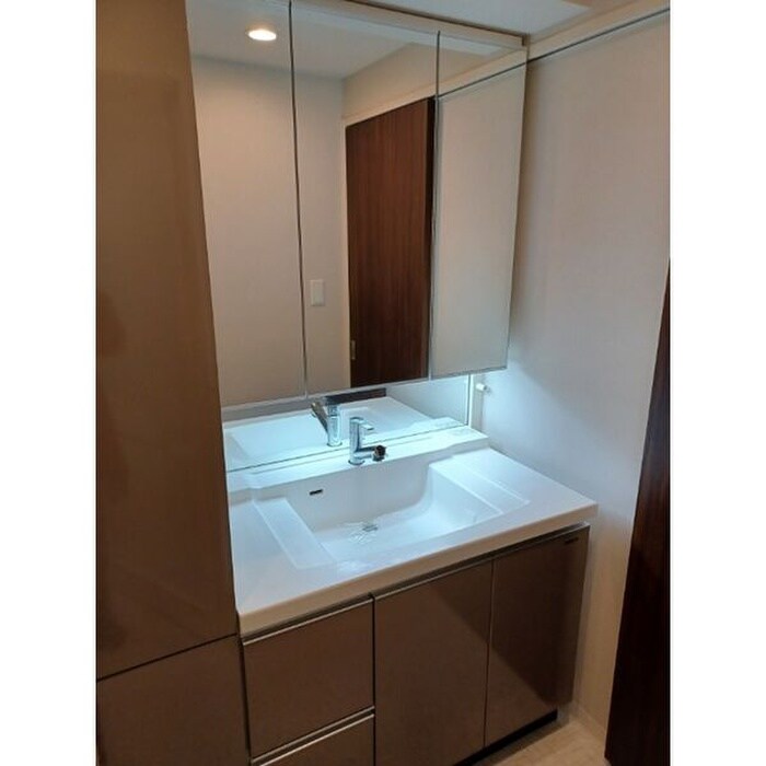 物件内観写真8　(洗面)