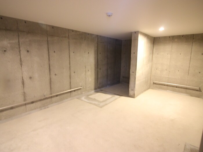 物件外観写真5　(駐輪場)