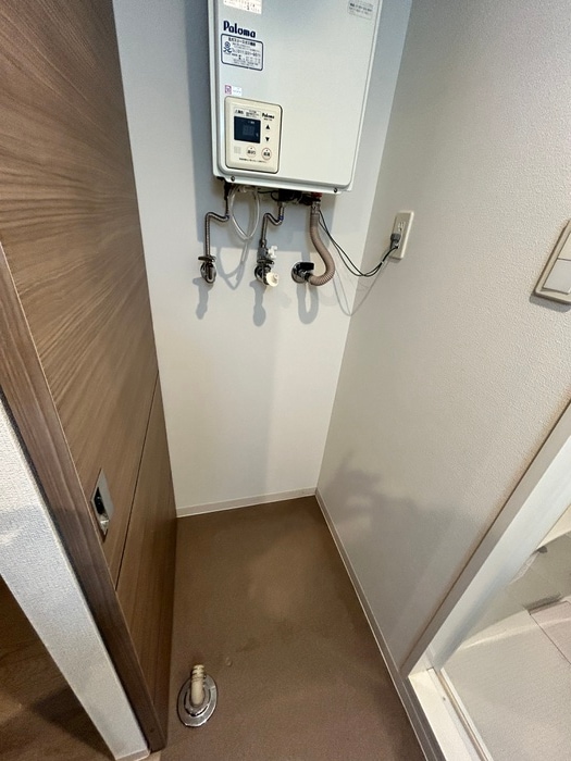 物件内観写真15　(洗濯機置場)