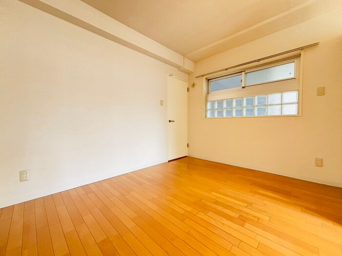 物件内観写真13　(居室)