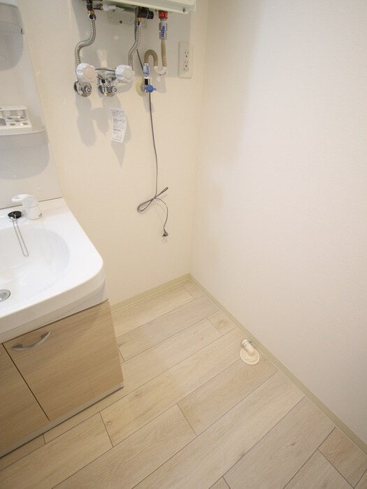 物件内観写真13　(洗濯機置場)