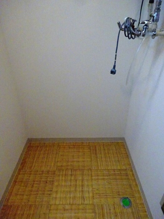 物件内観写真21　(洗濯機置場)