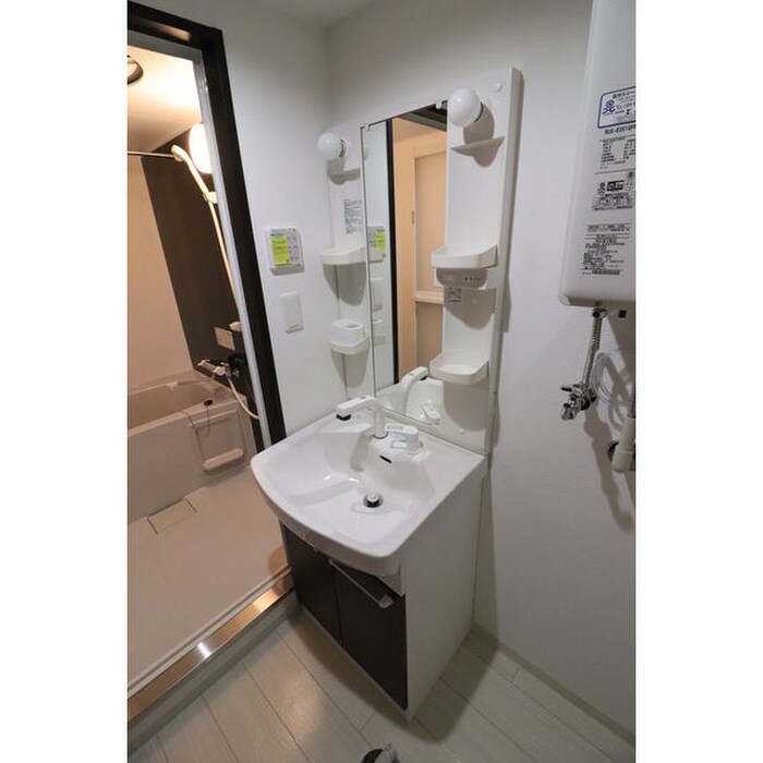 物件内観写真11　(洗面)