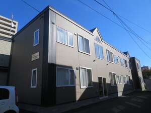 プラッツ南１６条外観写真