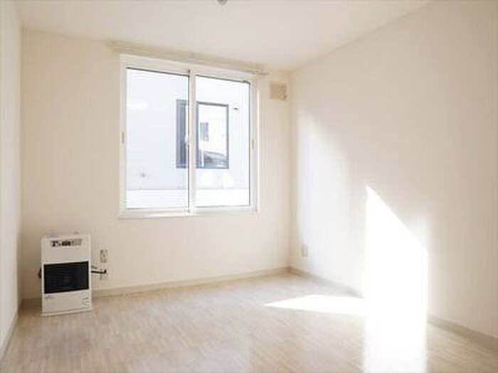 物件内観写真4　(居室)