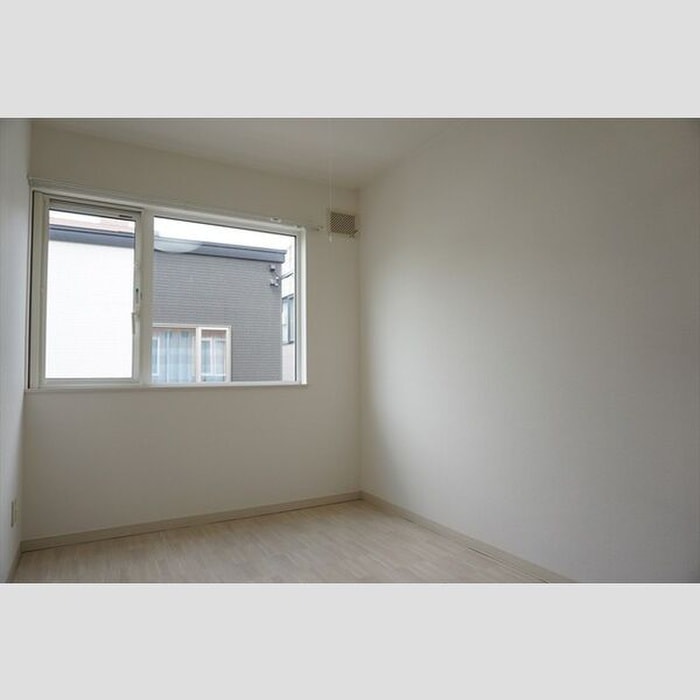 物件内観写真4　(居室)