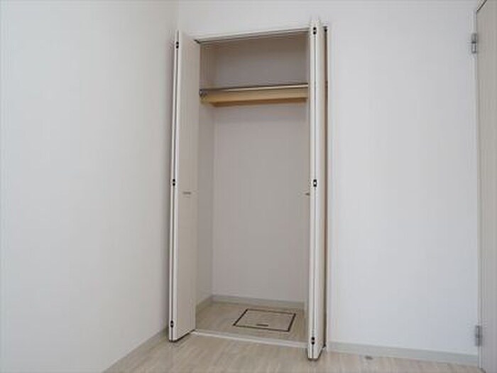 物件内観写真8　(収納)