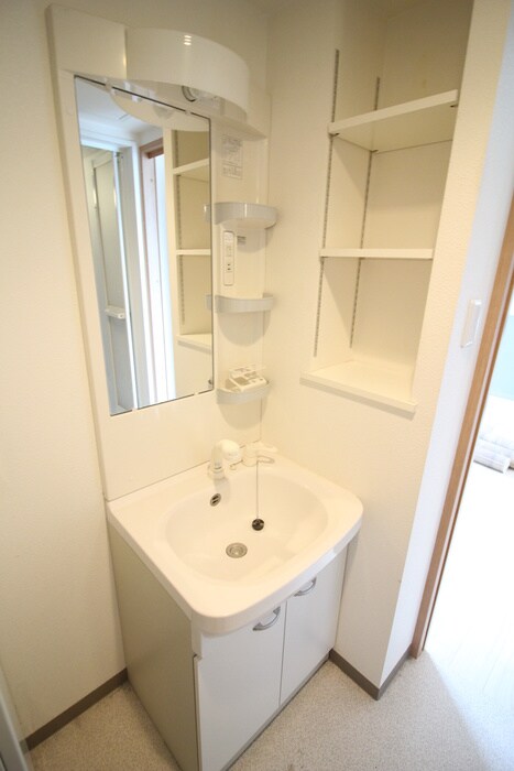 物件内観写真10　(洗面)