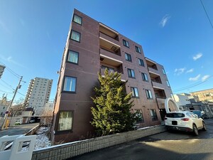 ピュアコート山鼻外観写真