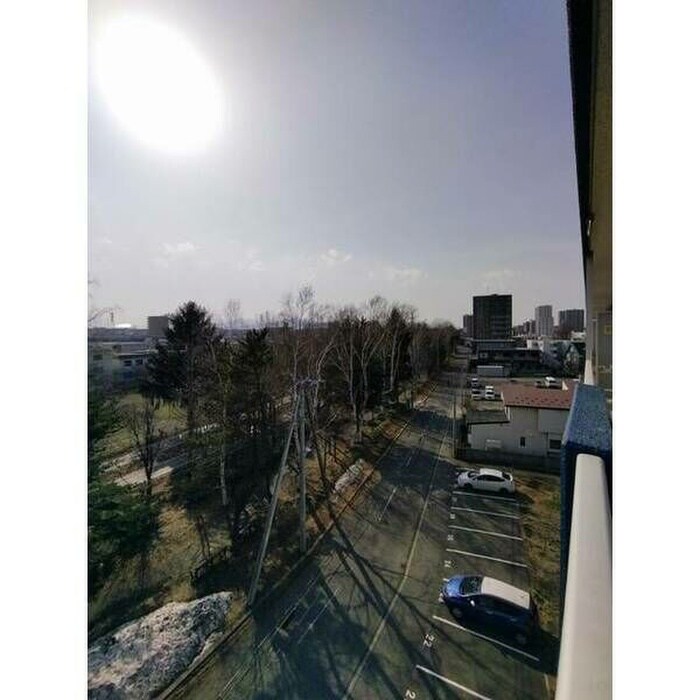 物件内観写真13　(室内からの展望)