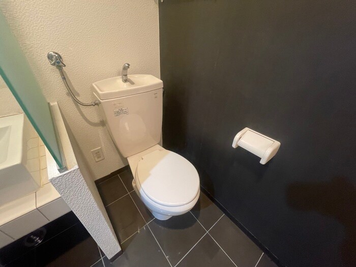 物件内観写真12　(トイレ)