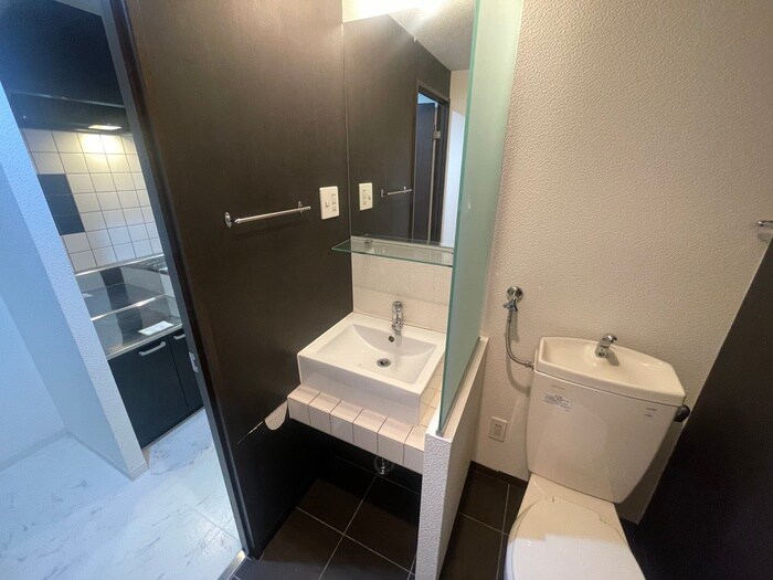 物件内観写真13　(洗面)