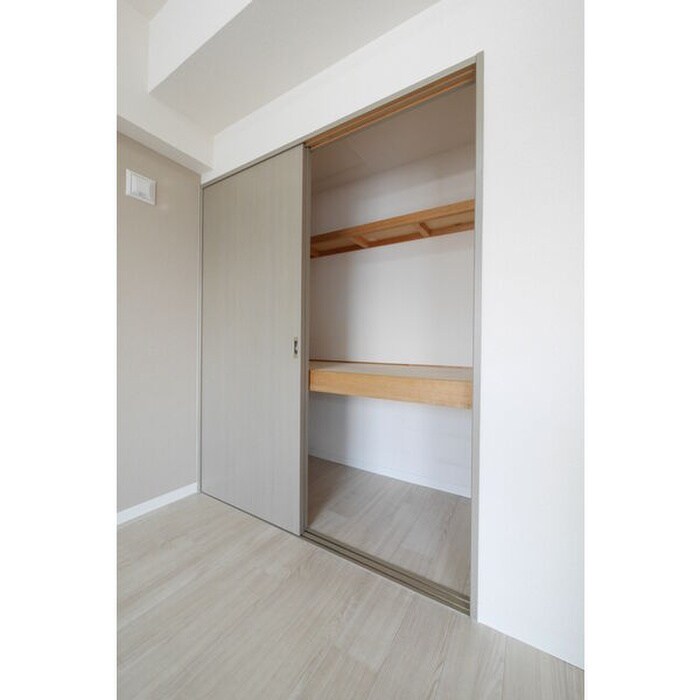 物件内観写真6　(収納)