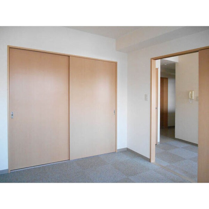 物件内観写真10　(居室)