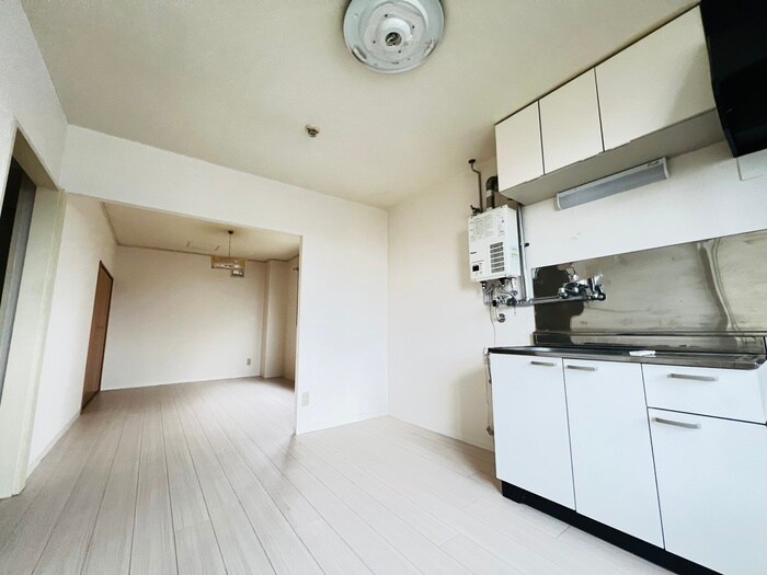 物件内観写真4　(居室)