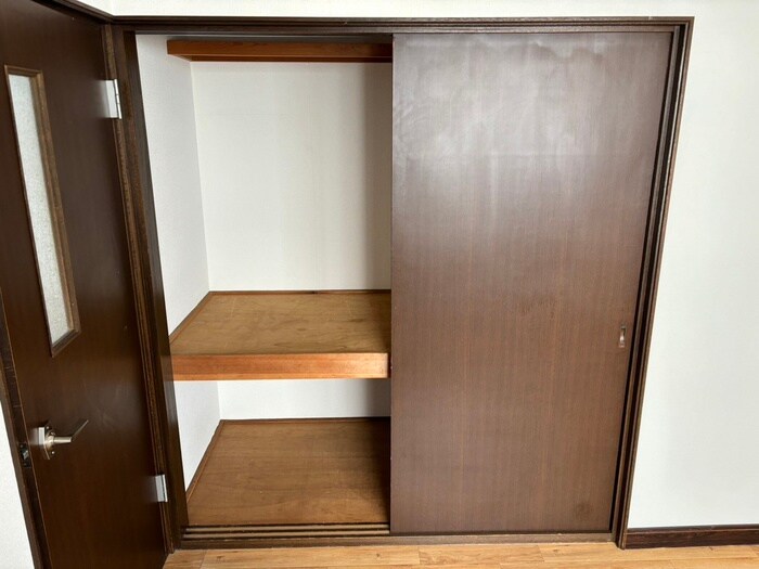 物件内観写真22　(収納)