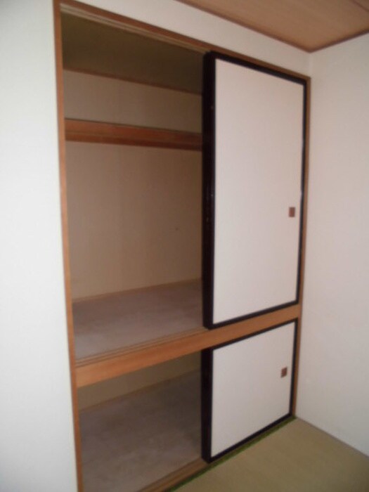 物件内観写真11　(収納)
