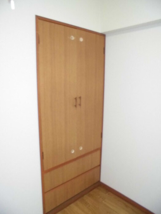 物件内観写真12　(収納)