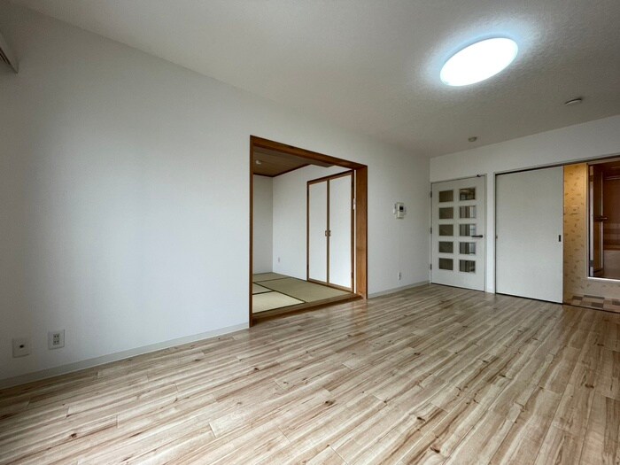 物件内観写真9　(居室)