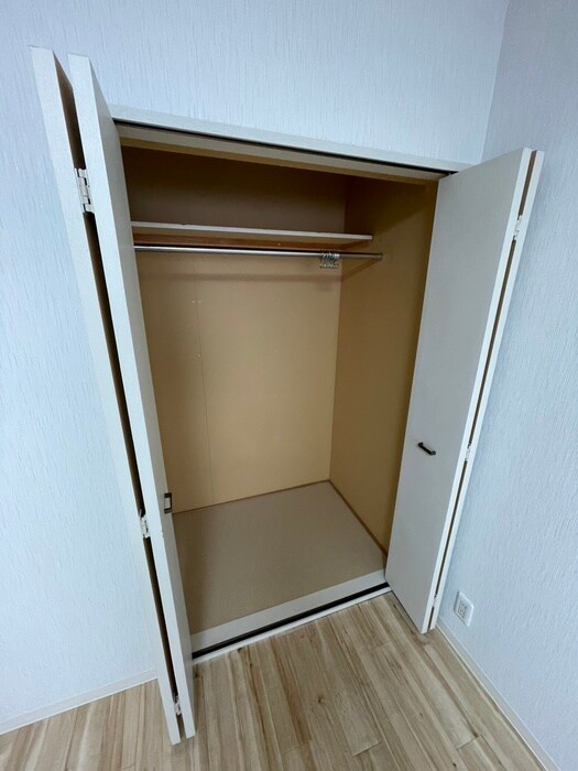 物件内観写真15　(収納)