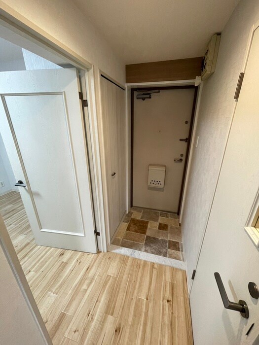 物件内観写真16　(玄関)