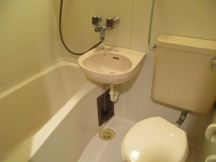 物件内観写真12　(バス／シャワールーム等)