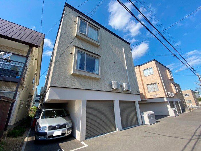 物件外観写真2　(外観写真)