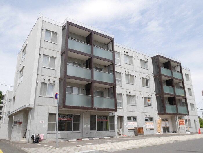 物件外観写真1　(外観写真)