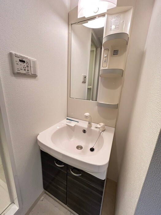 物件内観写真12　(洗面)