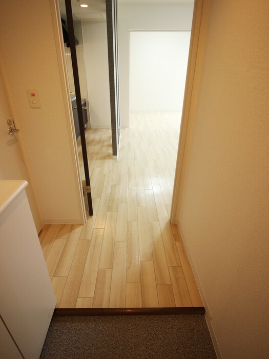 物件内観写真16　(玄関)