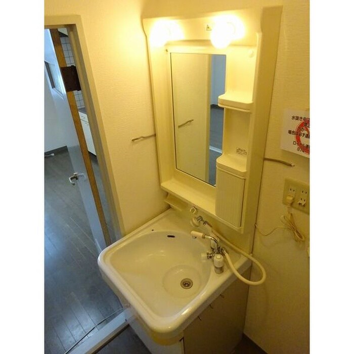 物件内観写真8　(洗面)