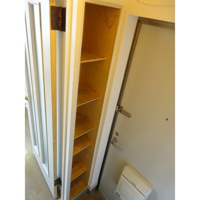 物件内観写真9　(靴箱)