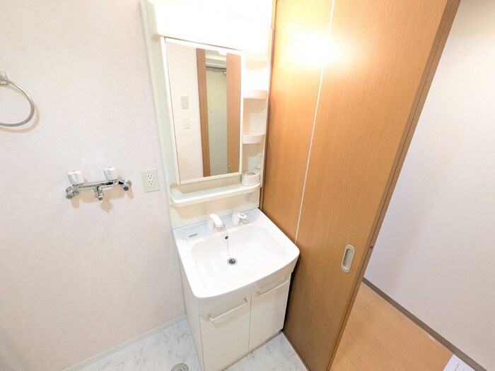 物件内観写真17　(洗濯機置場)